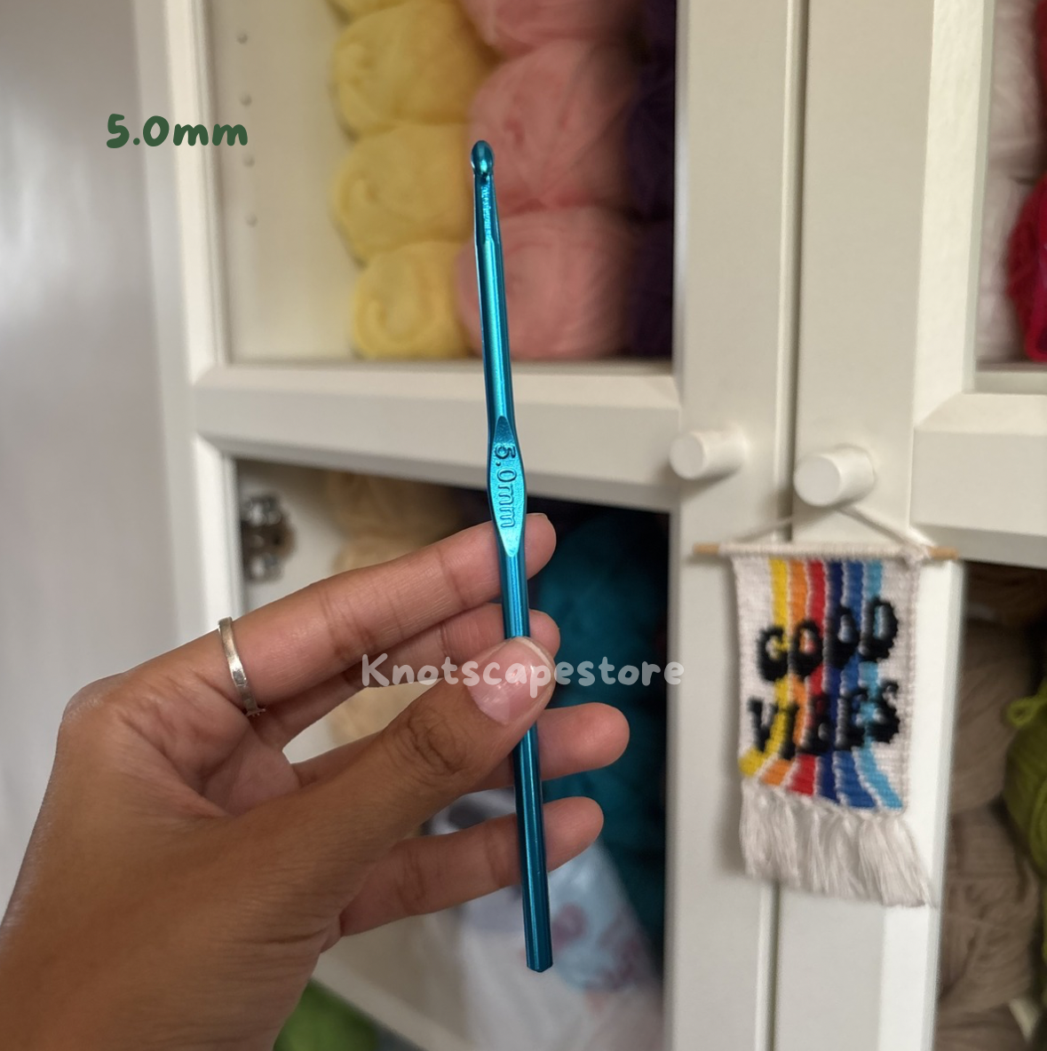 Aluminium Crochet Hooks Set & Sizes | Buy Crochet Hooks